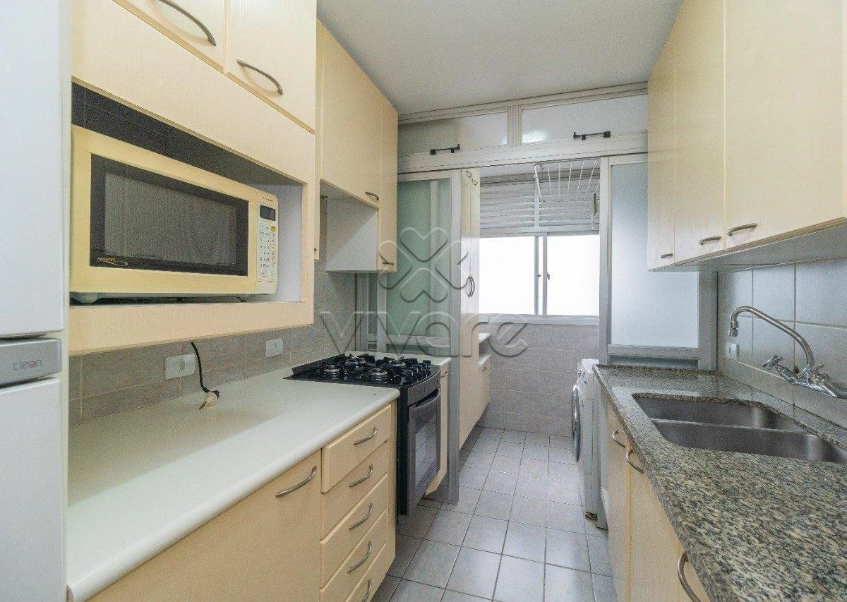 Furnished 77 m² apartment with 2 bedrooms and 2 baths — photo 2
