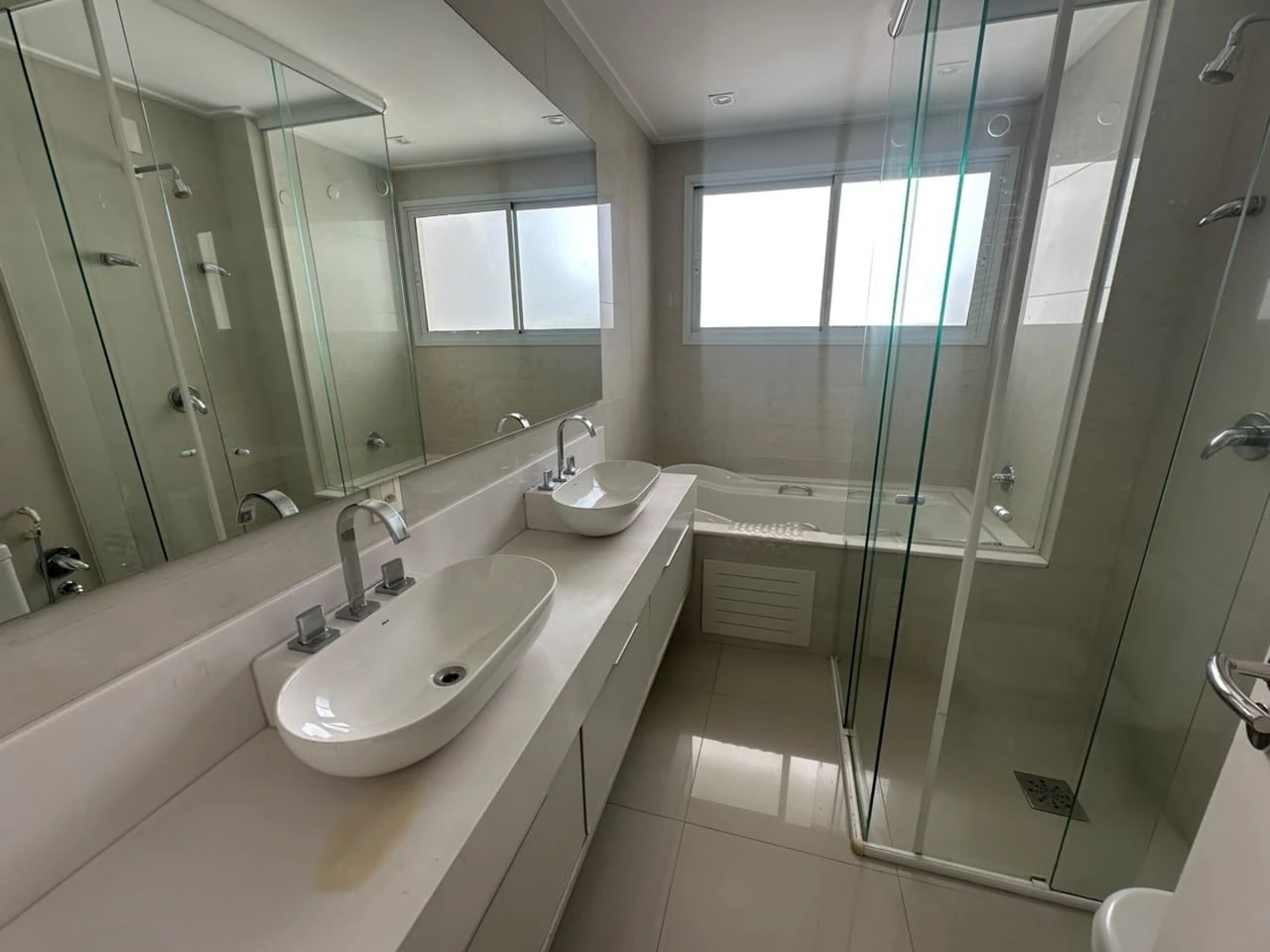 Ванна и 4 спальни: квартира 324 м² — photo 7