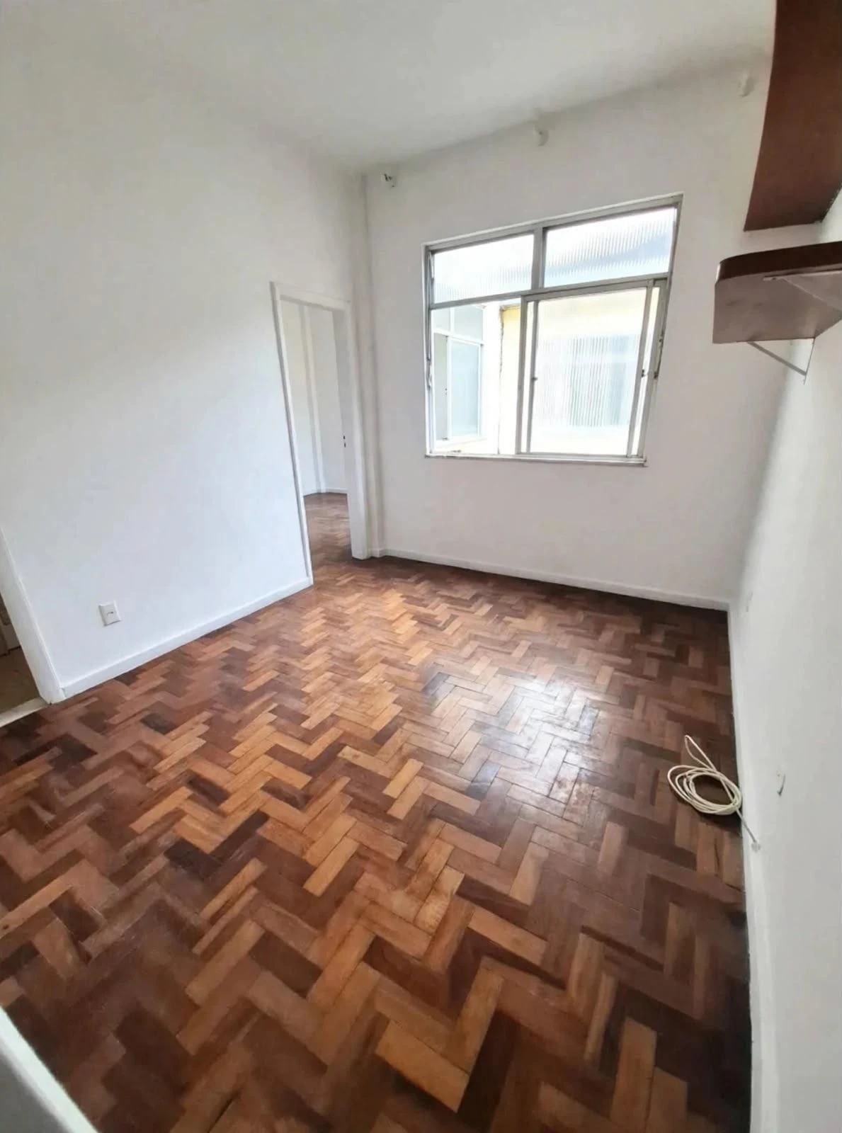 Apartment, 50 m², with wood or laminate floors — photo 6