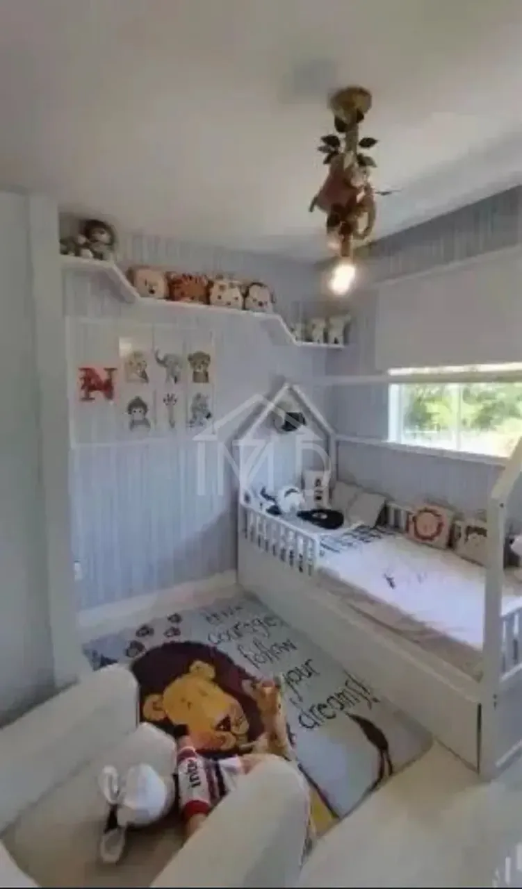 Furnished house with 5 bedrooms and 300 m² plus balcony — photo 3