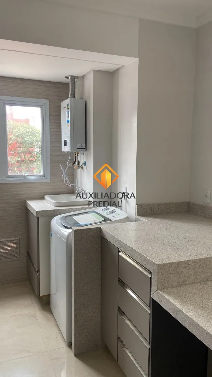 Furnished 2-bedroom apartment with a balcony — photo 4