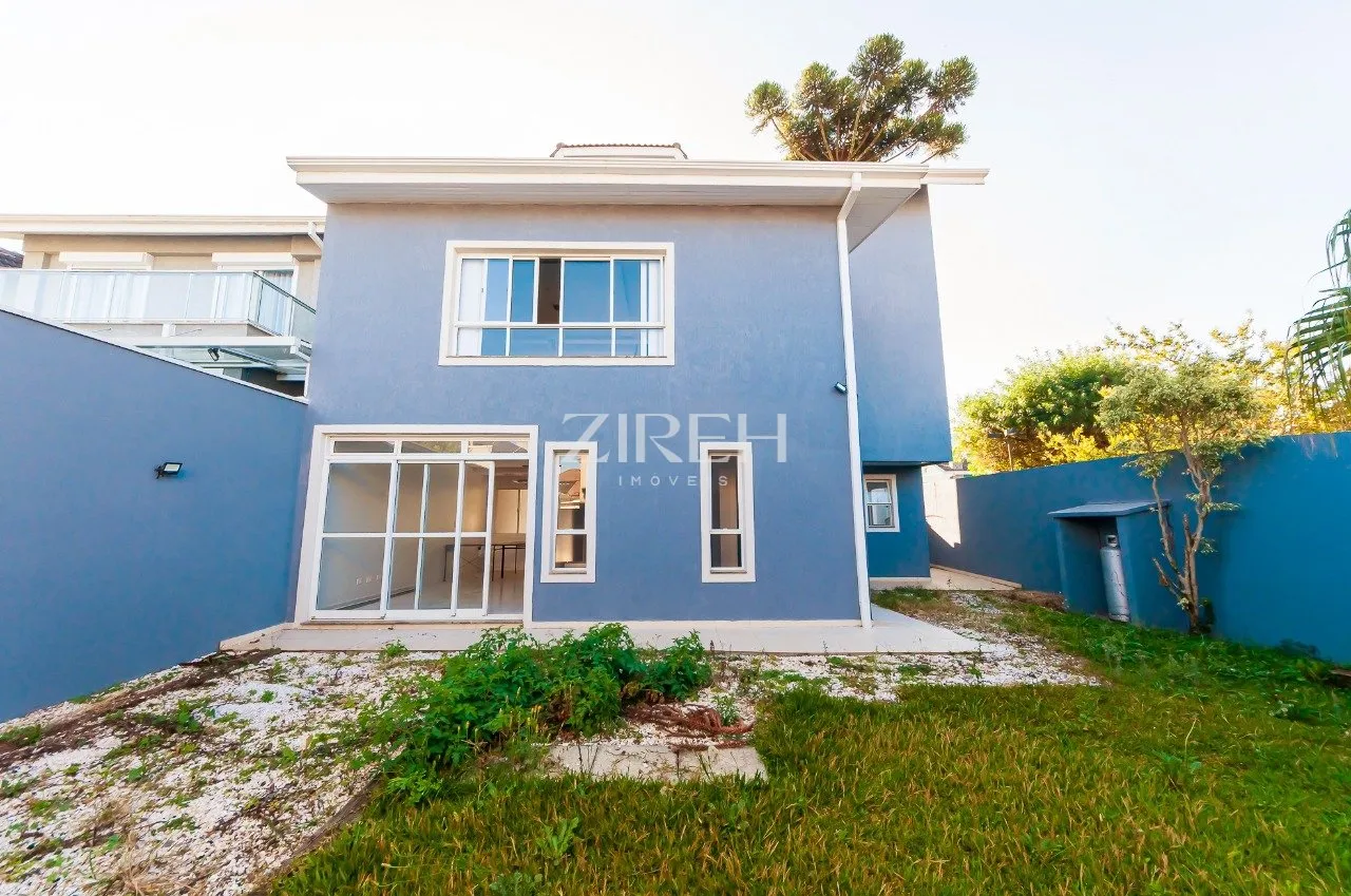 4-bedroom house with 4 parking spaces and open-plan kitchen — photo 41