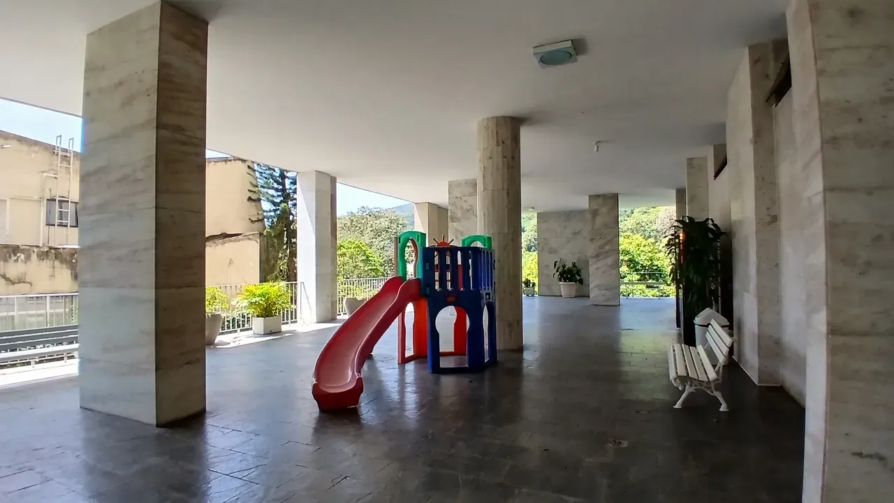 Vista a la montaña y 3 dormitorios: departamento de 148 m² — photo 63