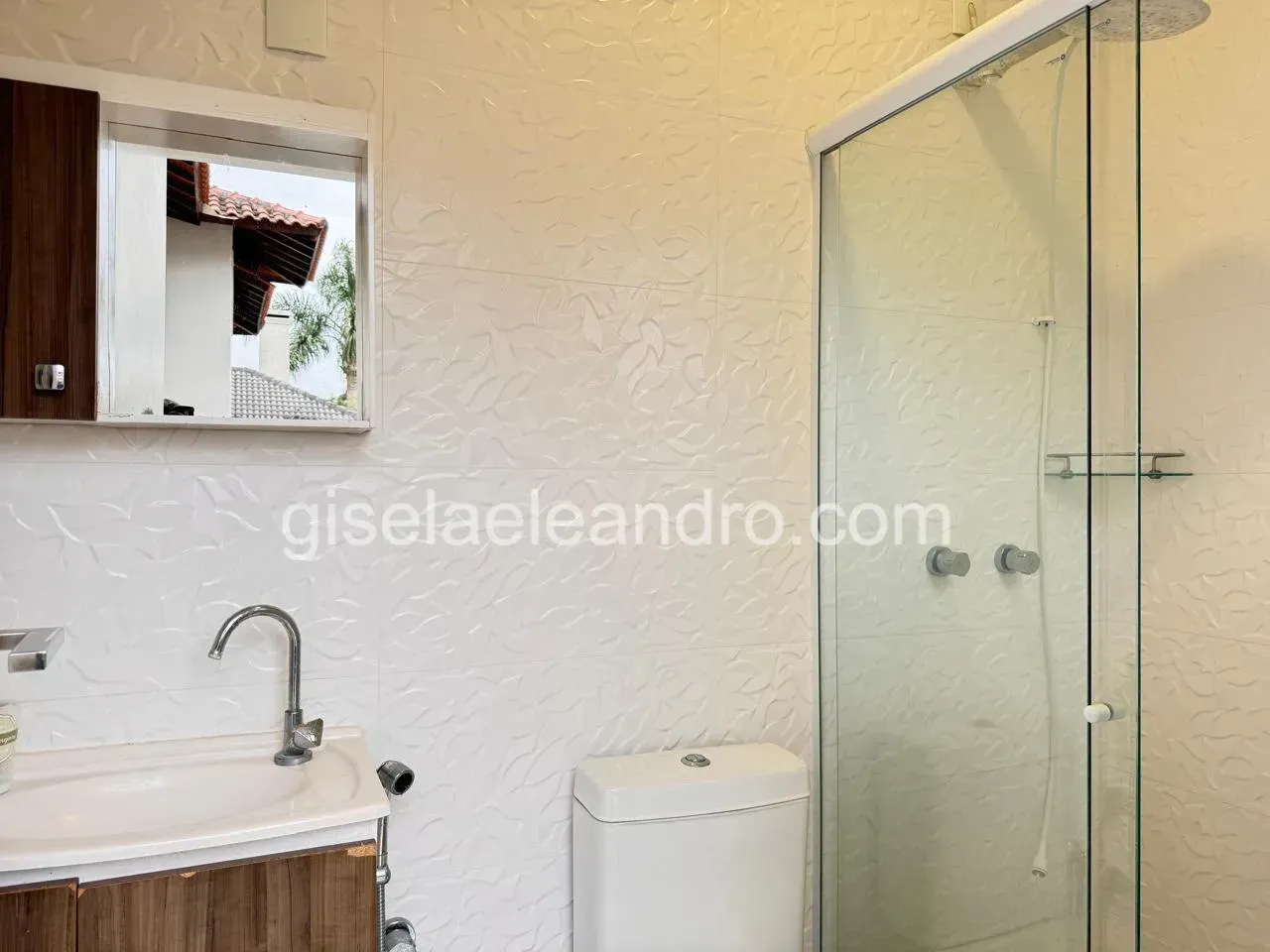 Furnished house with 5 bedrooms and open kitchen — photo 18