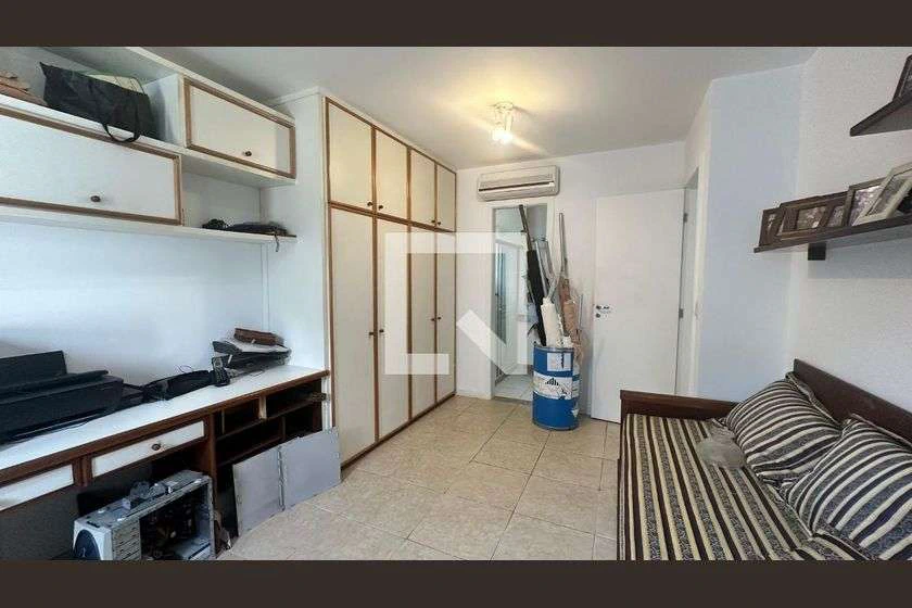 Condominium house with 5 en-suite bedrooms and pool — photo 22