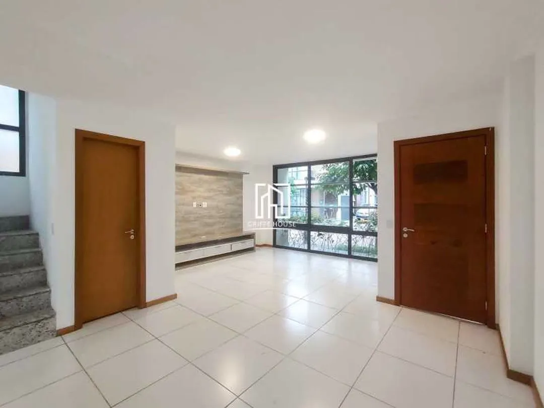 House, 200 m², with a grill on the balcony — photo 23