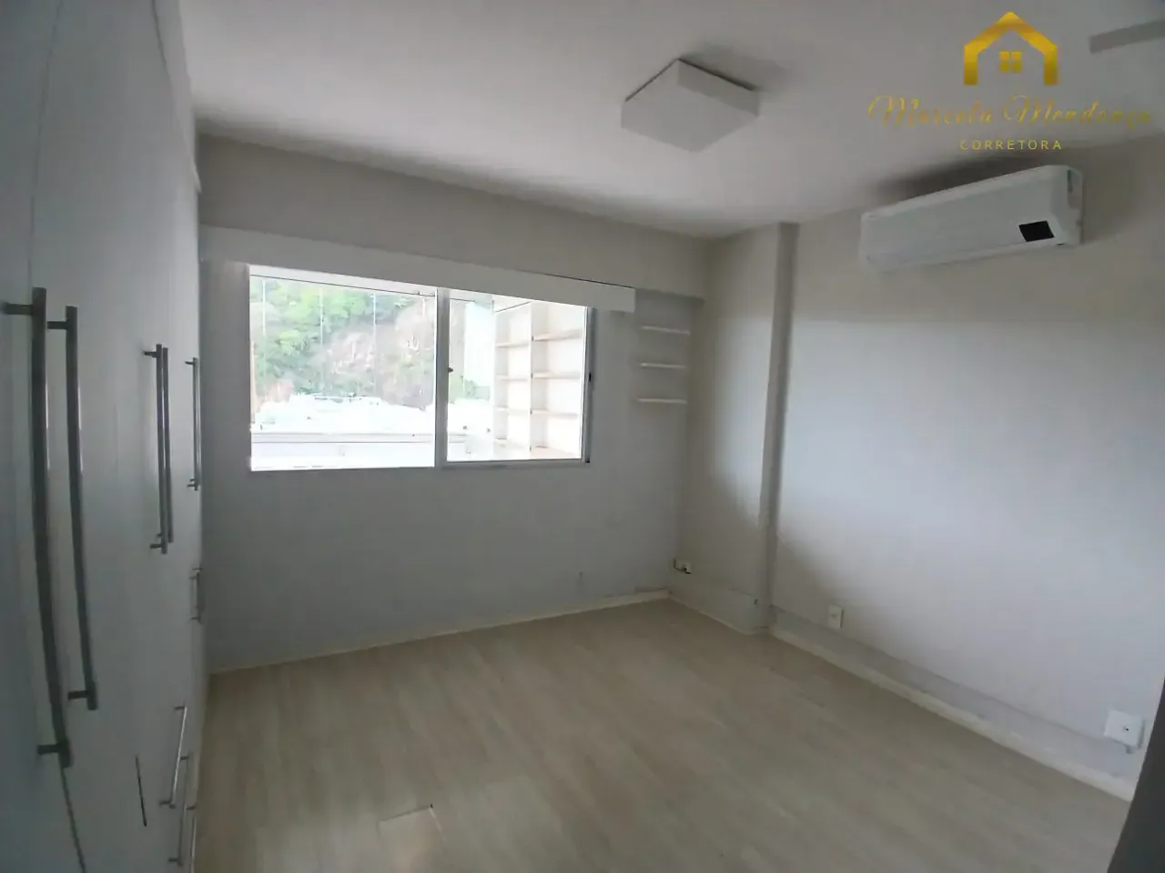 Apartment, 109 m², with a glass-enclosed balcony — photo 4