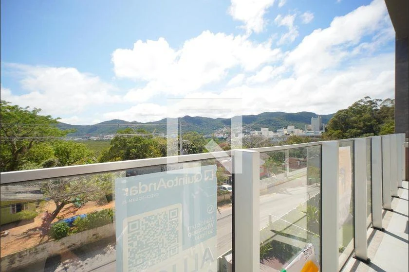3-bedroom apartment with a water view in Florianópolis