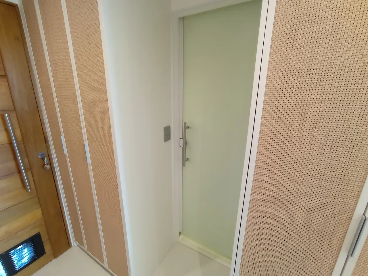 Студия 32 м² с видом на горы и панорамными окнами — photo 19