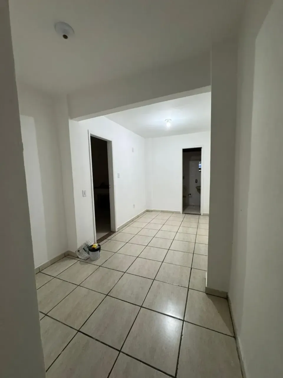 Unfurnished apartment with 2 bedrooms and 2 bathrooms — photo 18