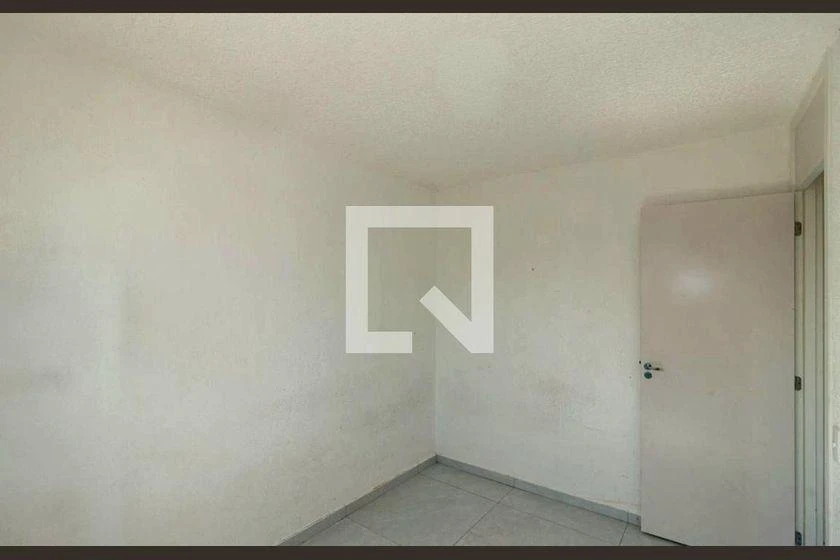 2-bedroom apartment with 1 parking spot and closed kitchen — photo 8