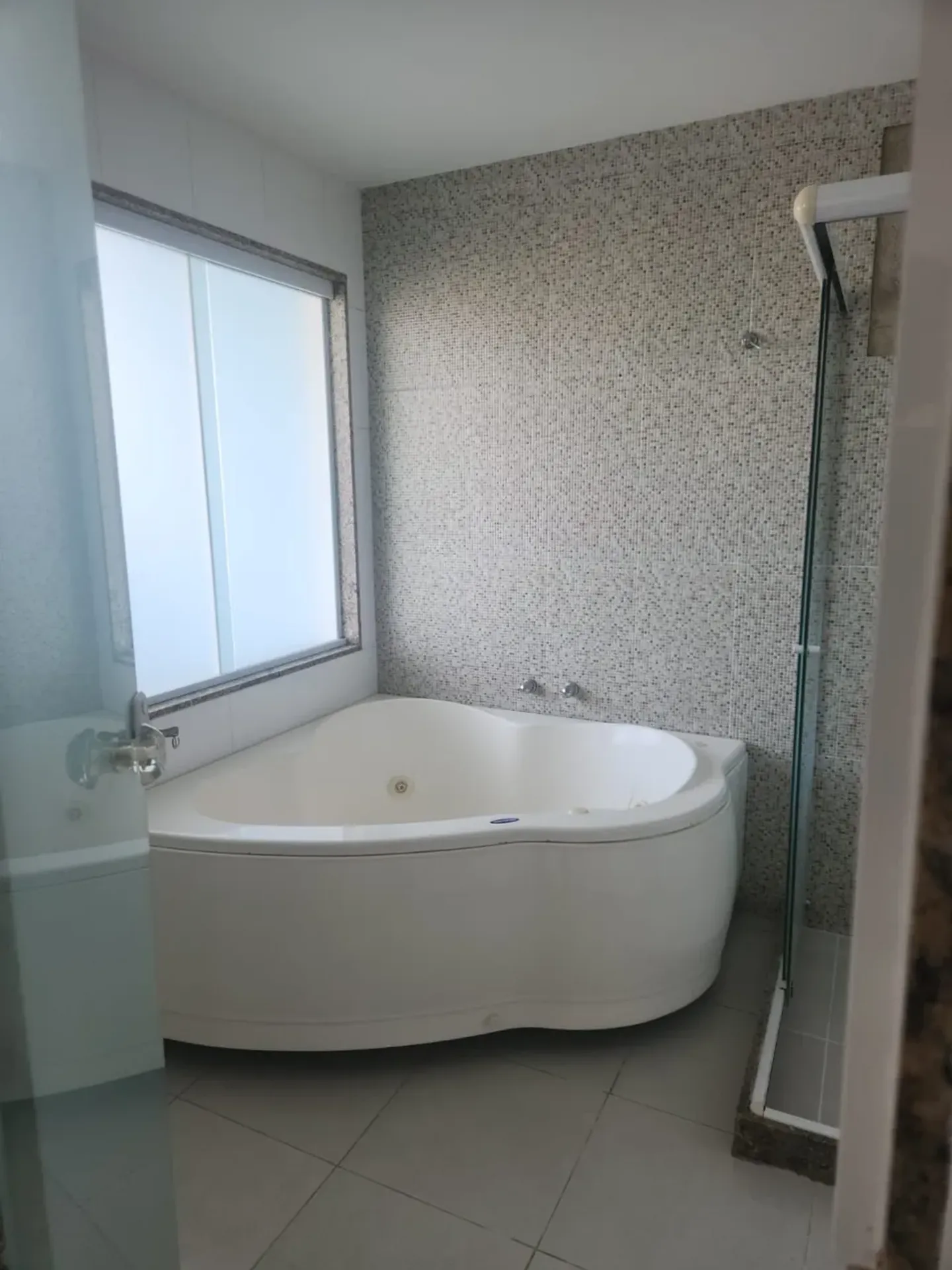 Washing machine in a 4-bedroom house, 250 m² — photo 14
