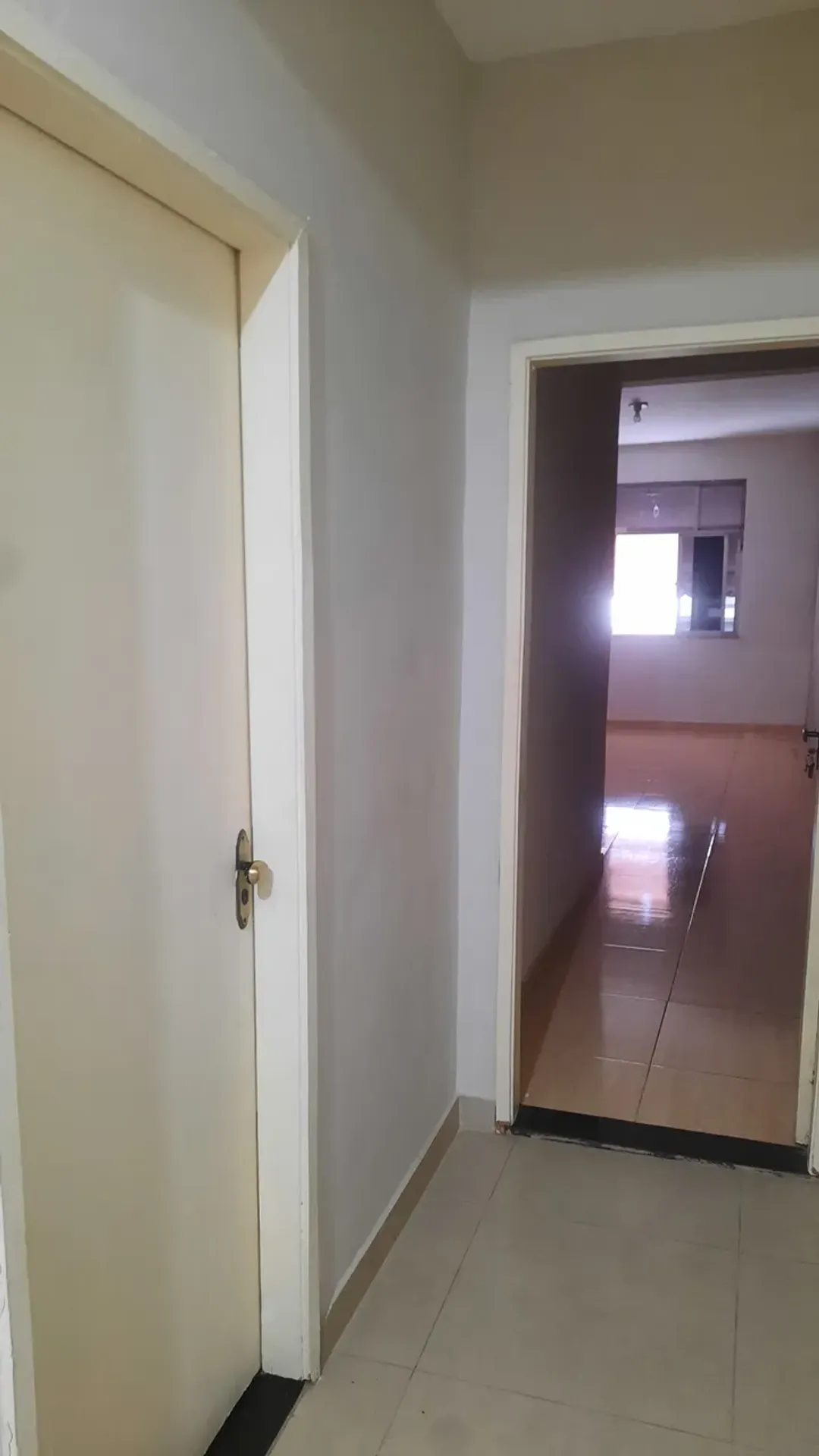 Walk-in closet in a 2-bedroom apartment, 95 m² — photo 9