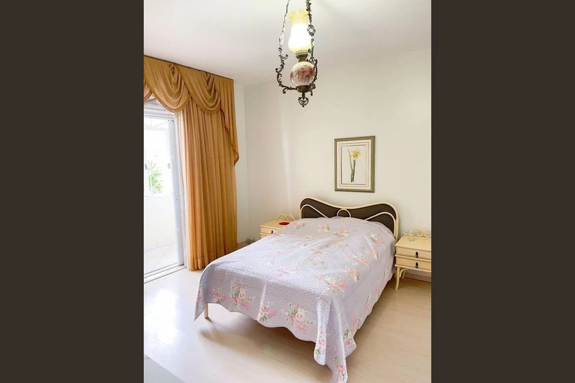 Unfurnished house with 5 bedrooms and 6 bathrooms — photo 6