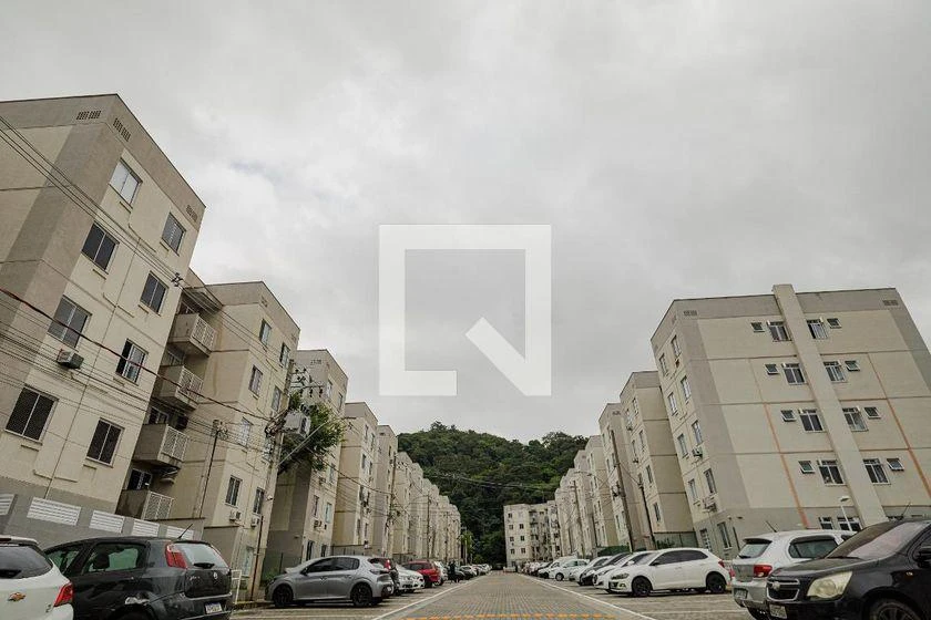 2-bedroom apartment in a building with a gym — photo 39