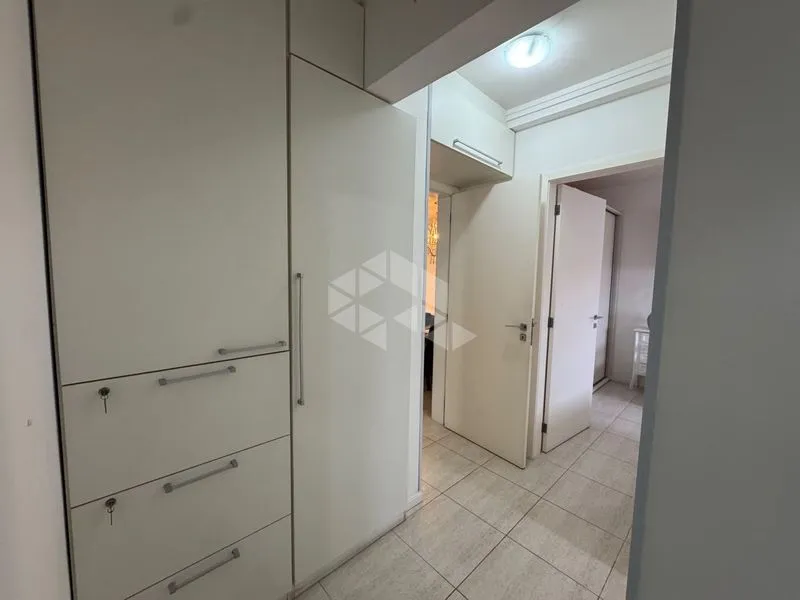 Furnished apartment, 150 m², with a glass-enclosed balcony — photo 29