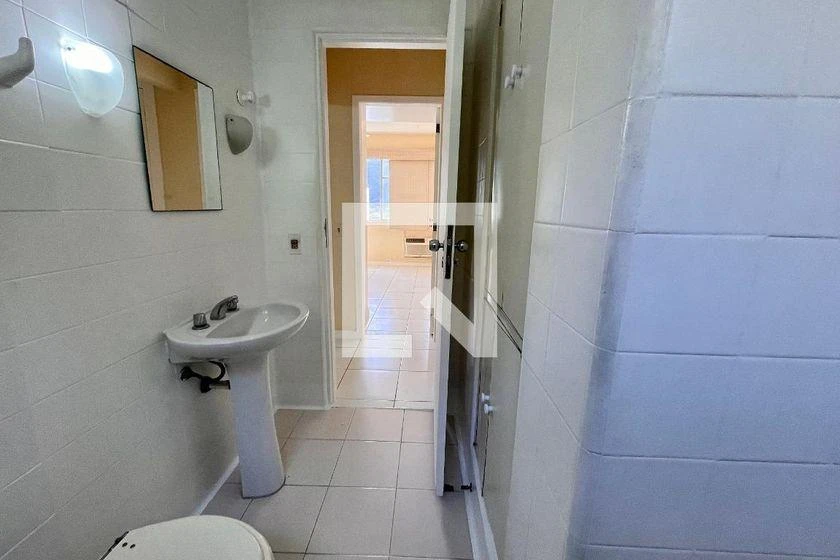 Apartamento de 2 quartos com cozinha fechada — photo 39