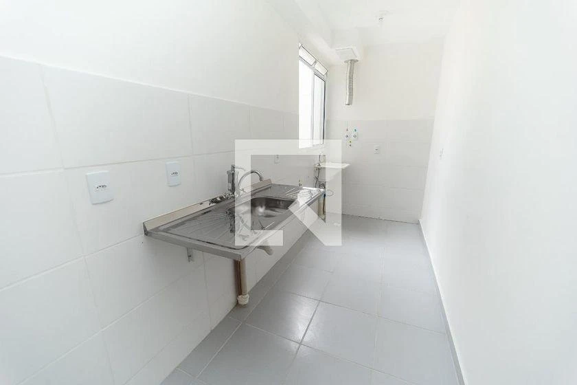 Apartamento, 42 m², com piso de madeira ou laminado