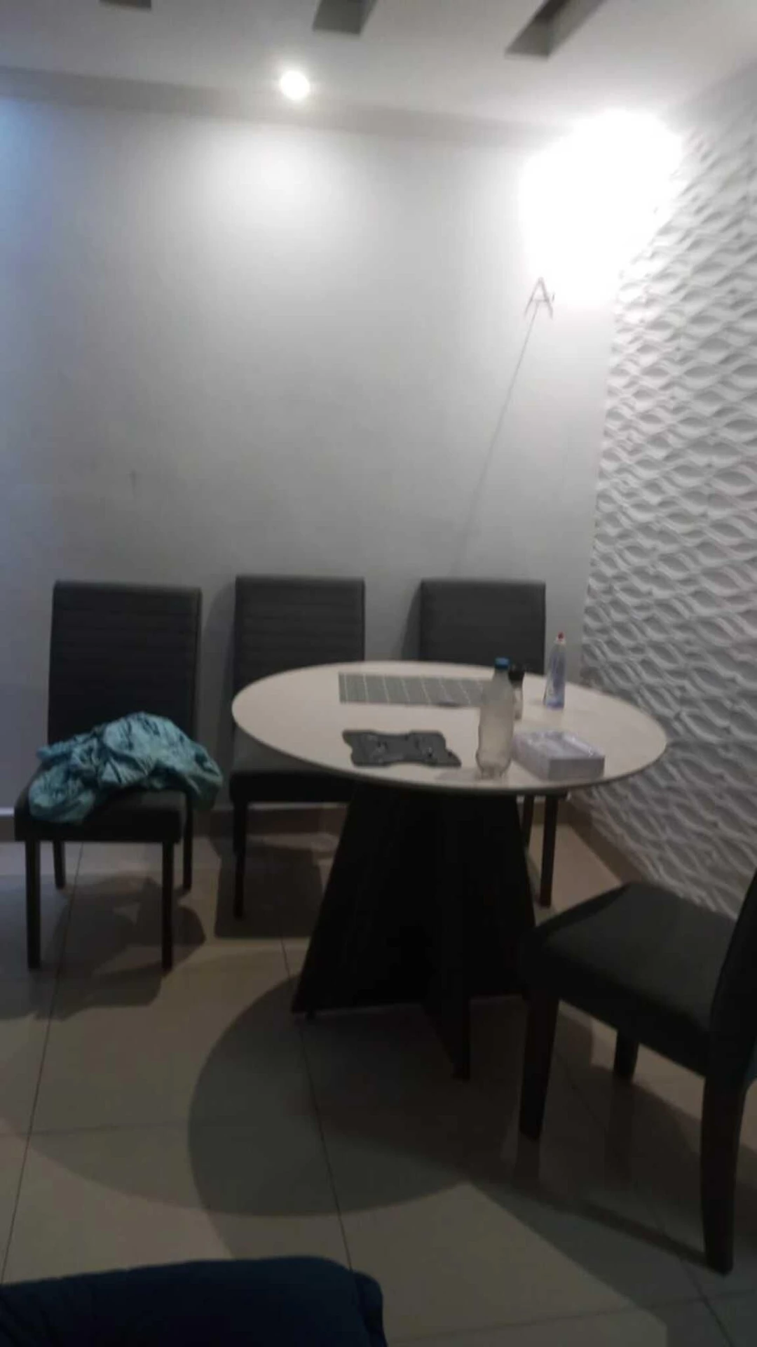 Apartamento amueblado de 2 dormitorios con ducha de vidrio — photo 26