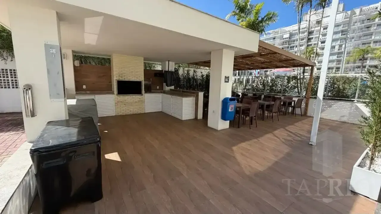 Furnished penthouse with 3 bedrooms and 3 baths — photo 51