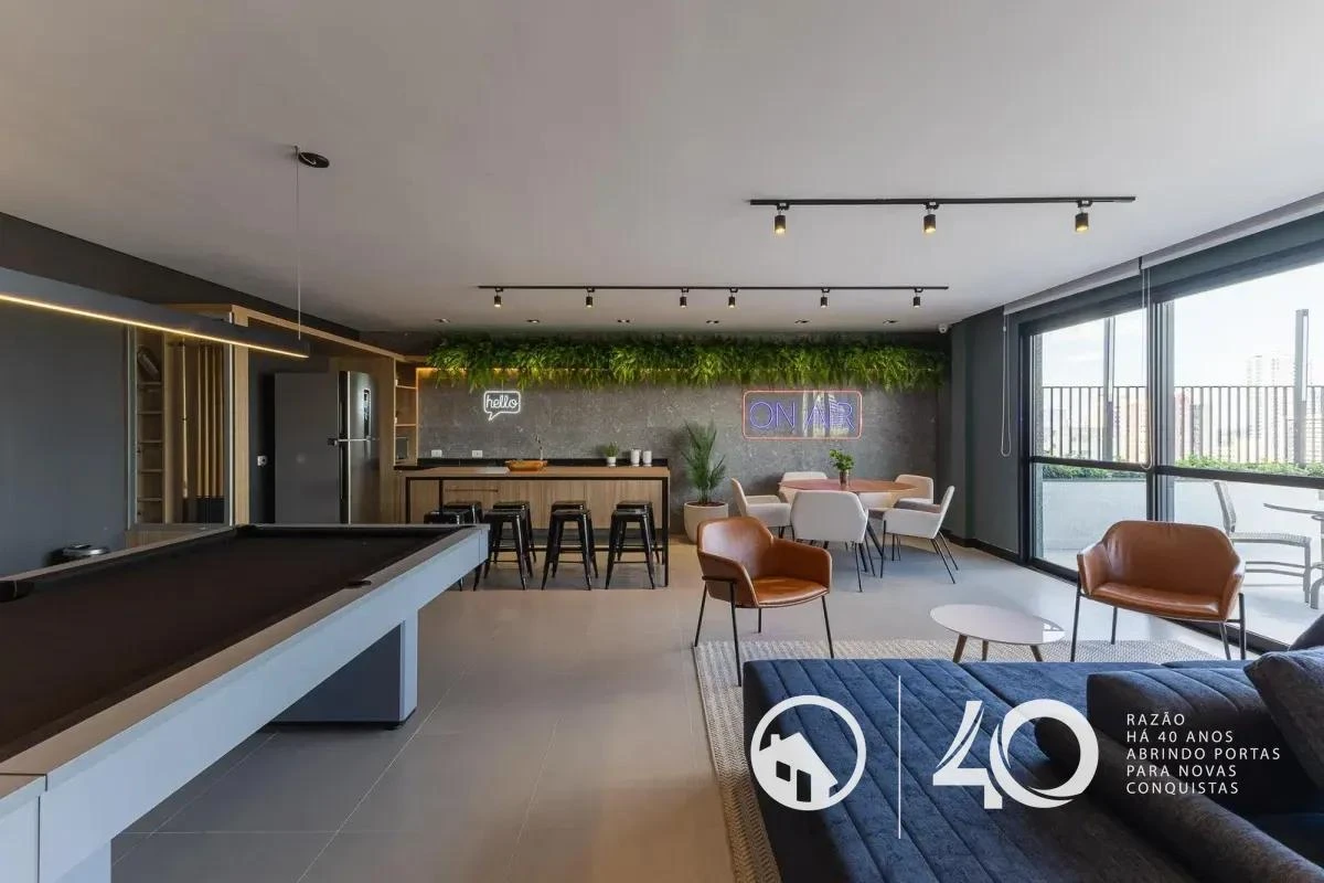 Apartamento de 2 quartos com varanda gourmet, Centro