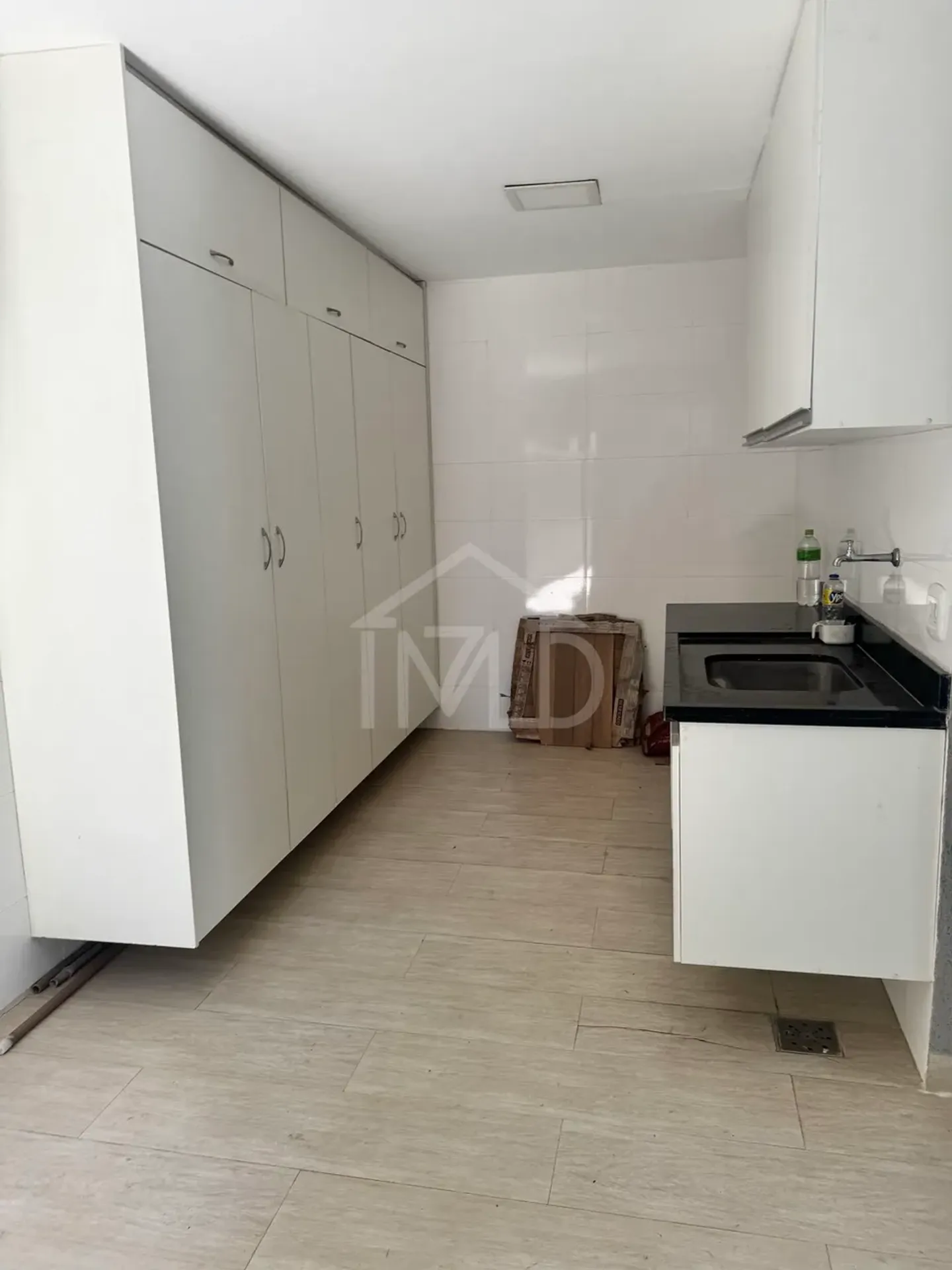 Casa mobiliada com 4 quartos e cozinha integrada — photo 22