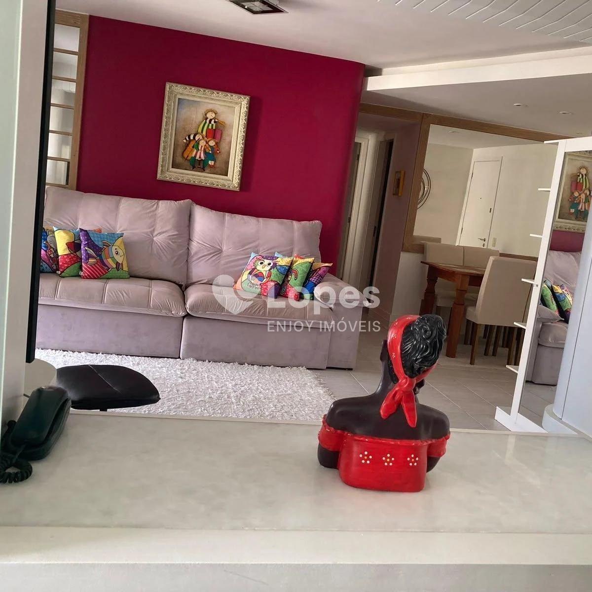 Furnished apartment, 96 m², with a glass-enclosed balcony