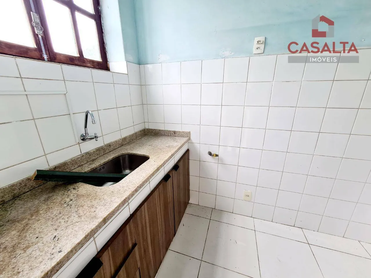 102 m² apartment with 3 bedrooms and 1 bathroom — photo 4