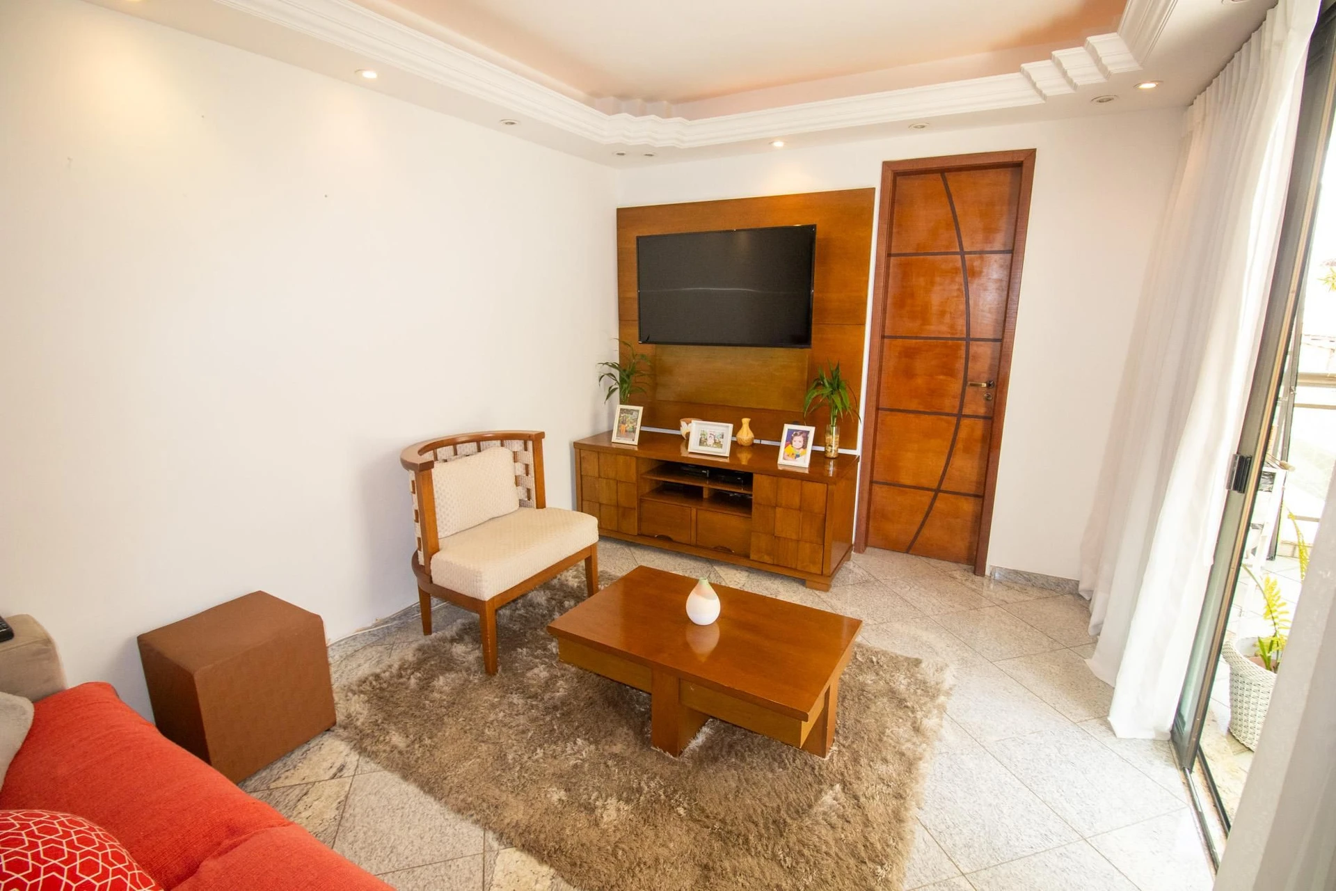 Furnished apartment with 3 bedrooms and a balcony — photo 25