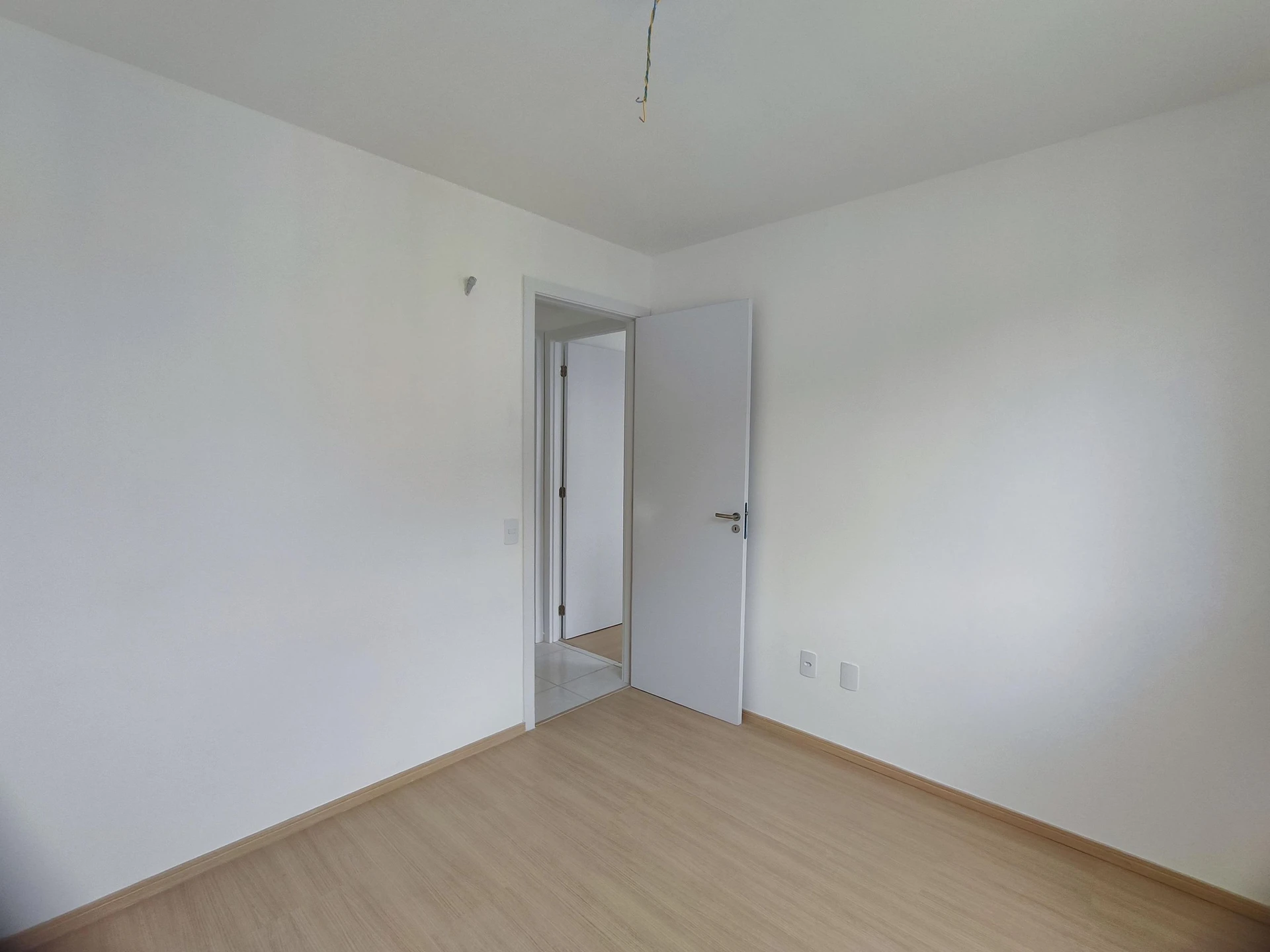 2-bedroom apartment with a balcony and 1 parking spot — photo 40