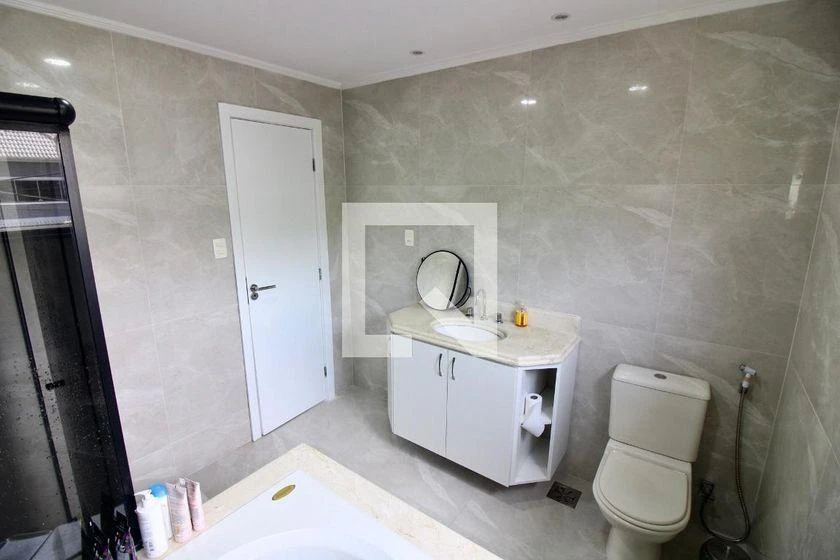 Furnished house, 260 m², with a bathtub — photo 41