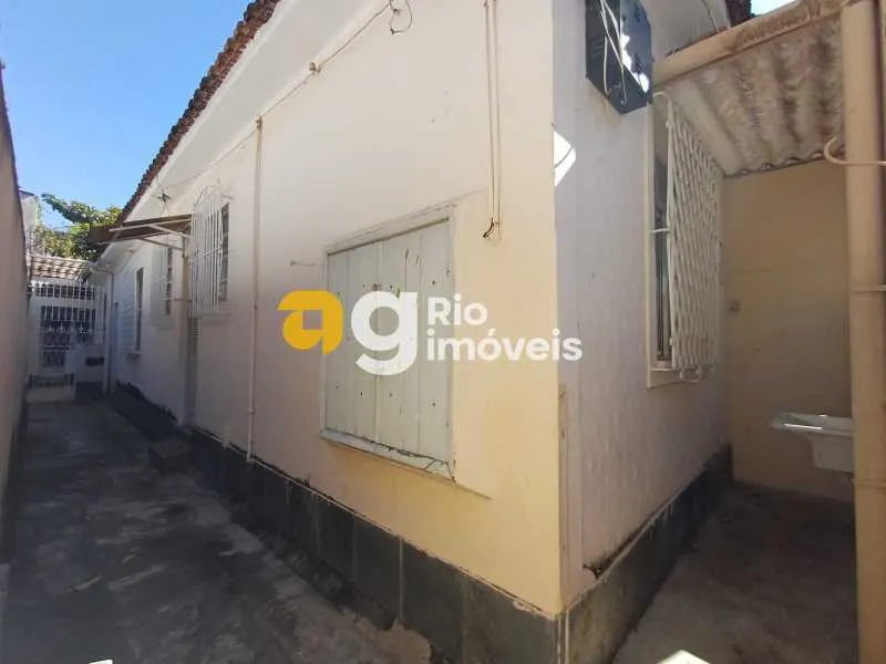 Village house with no parking, 1 bedroom and 1 bathroom — photo 9