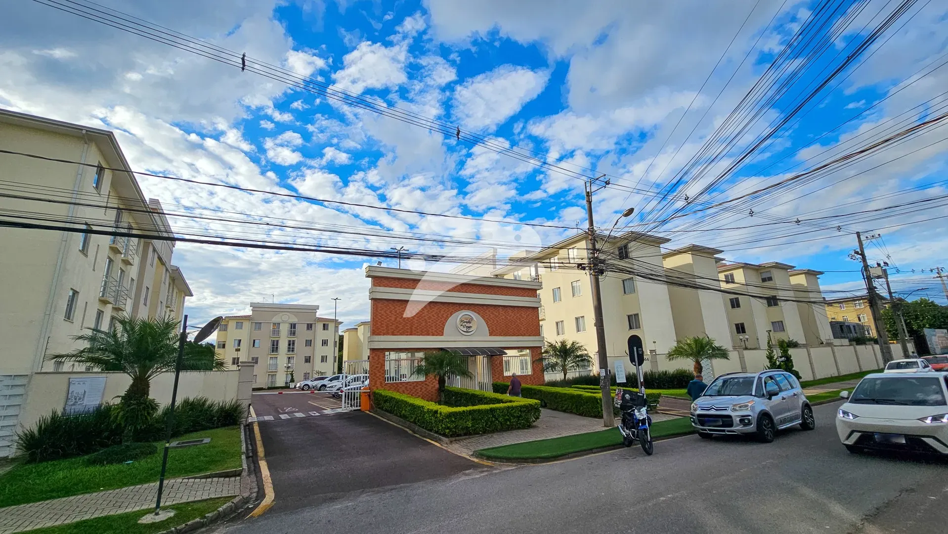 Apartamento térreo de 2 quartos com cozinha fechada