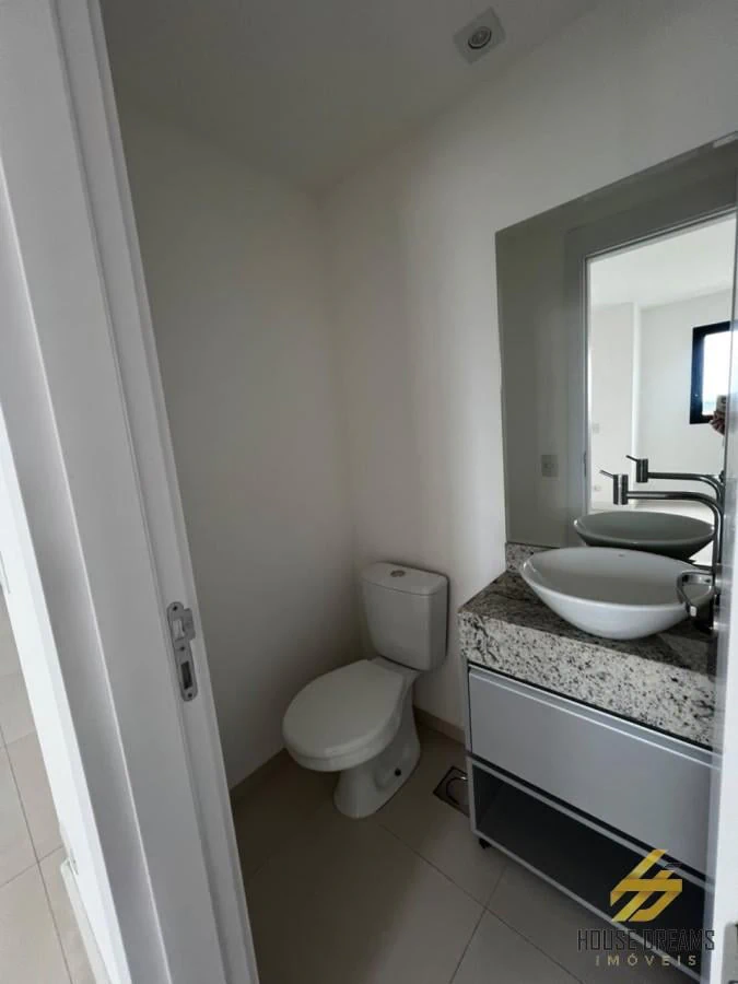 2-bedroom apartment, both with their own bathrooms, 139 m² — photo 10