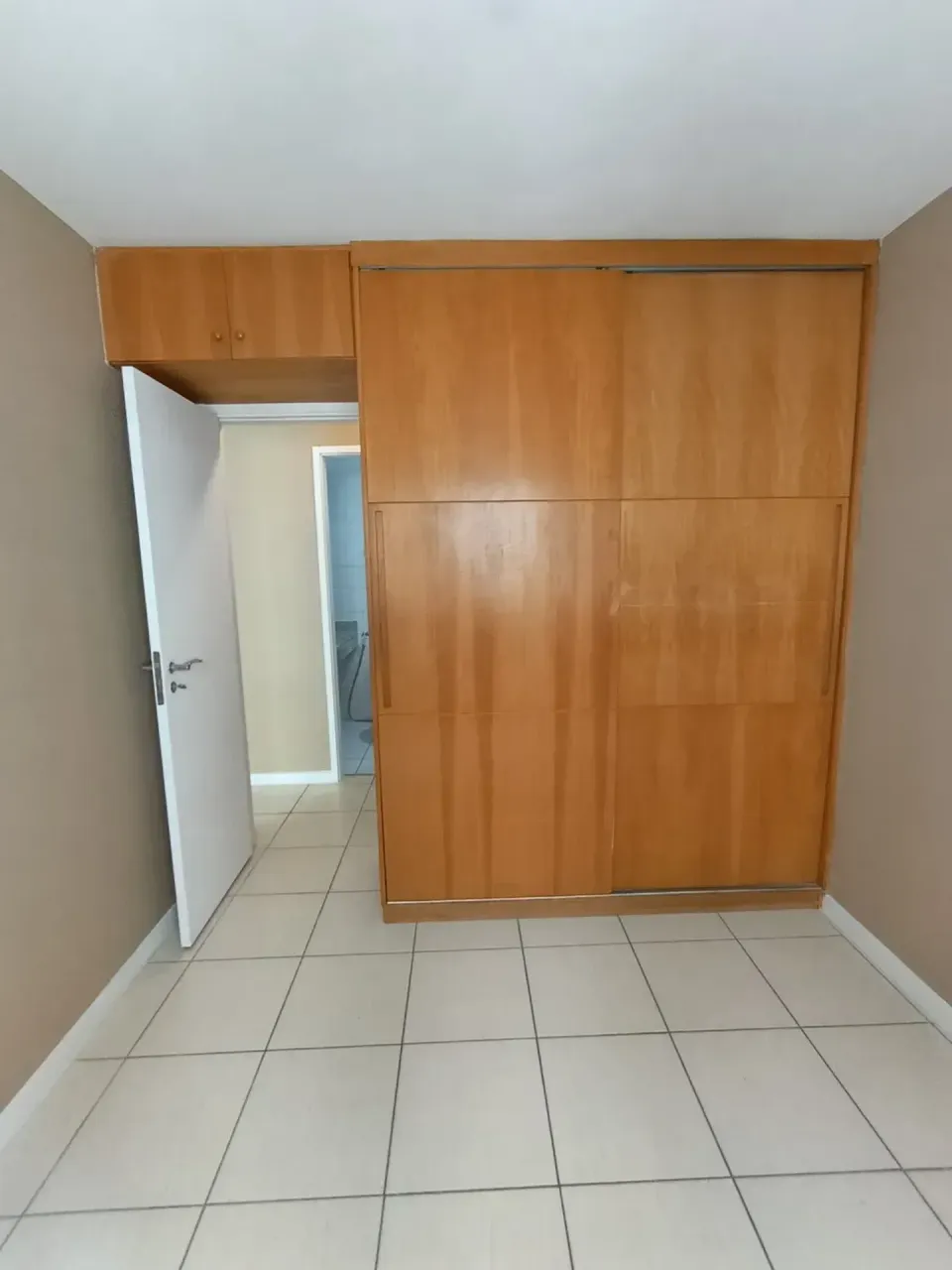 Apartment with 2 bedrooms a balcony and 1 parking spot — photo 4