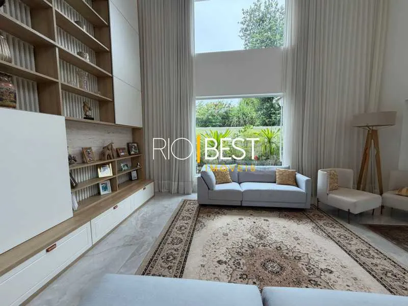 House with 6 en-suite bedrooms and private garden, 1000 m²