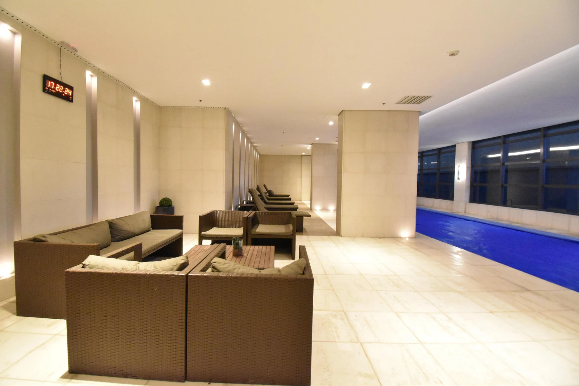 Меблированная студия 35 м² — photo 28