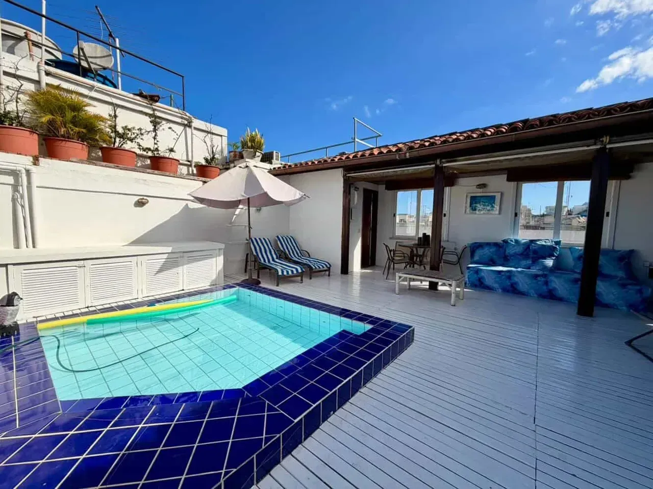 Duplex penthouse unfurnished with 4 bedrooms and 4 baths — photo 9