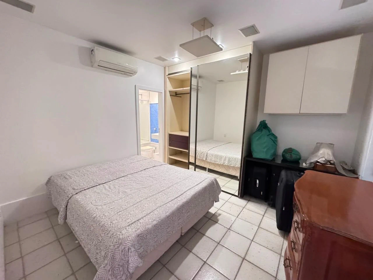Apartamento amueblado de 4 dormitorios con 3 suites y 200 m² — photo 7