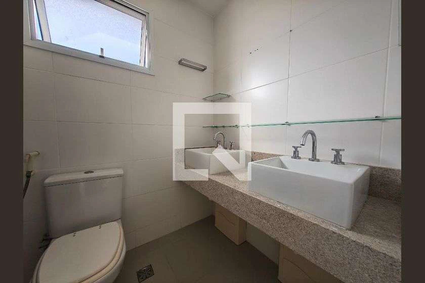 Apartment with 4 en-suite bedrooms and 156 m² — photo 24