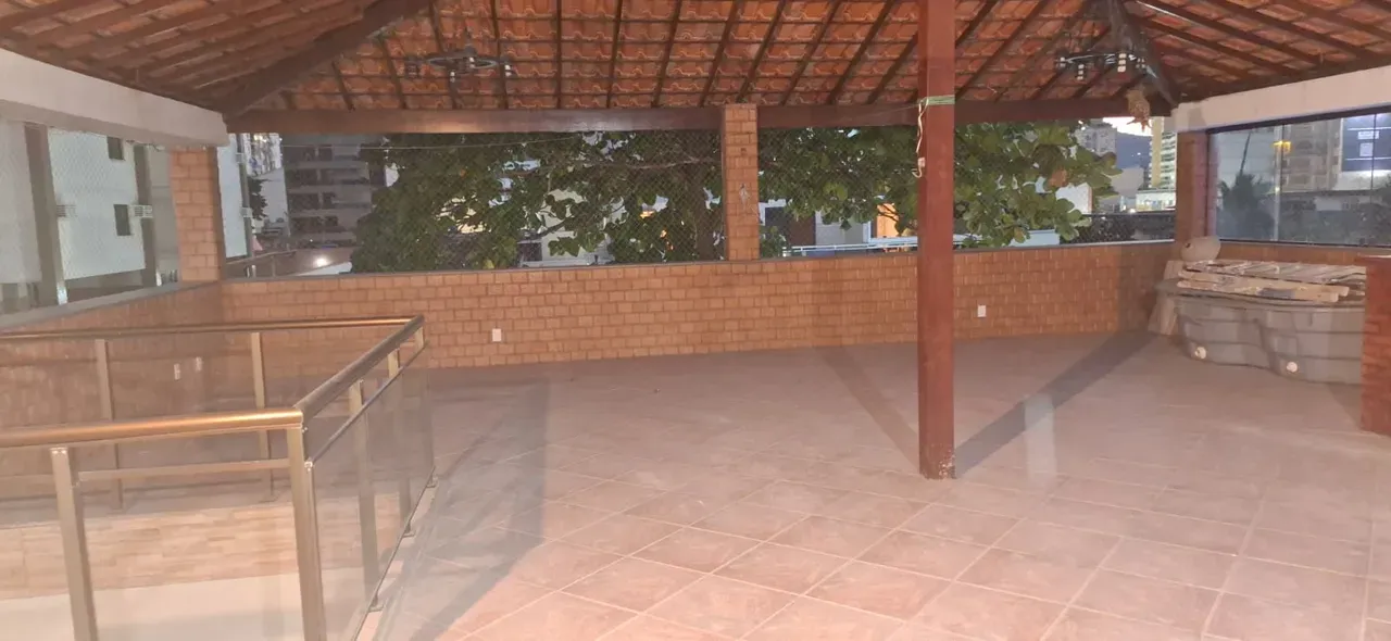 3-bedroom apartment with 2 bathrooms and glass balcony — photo 6