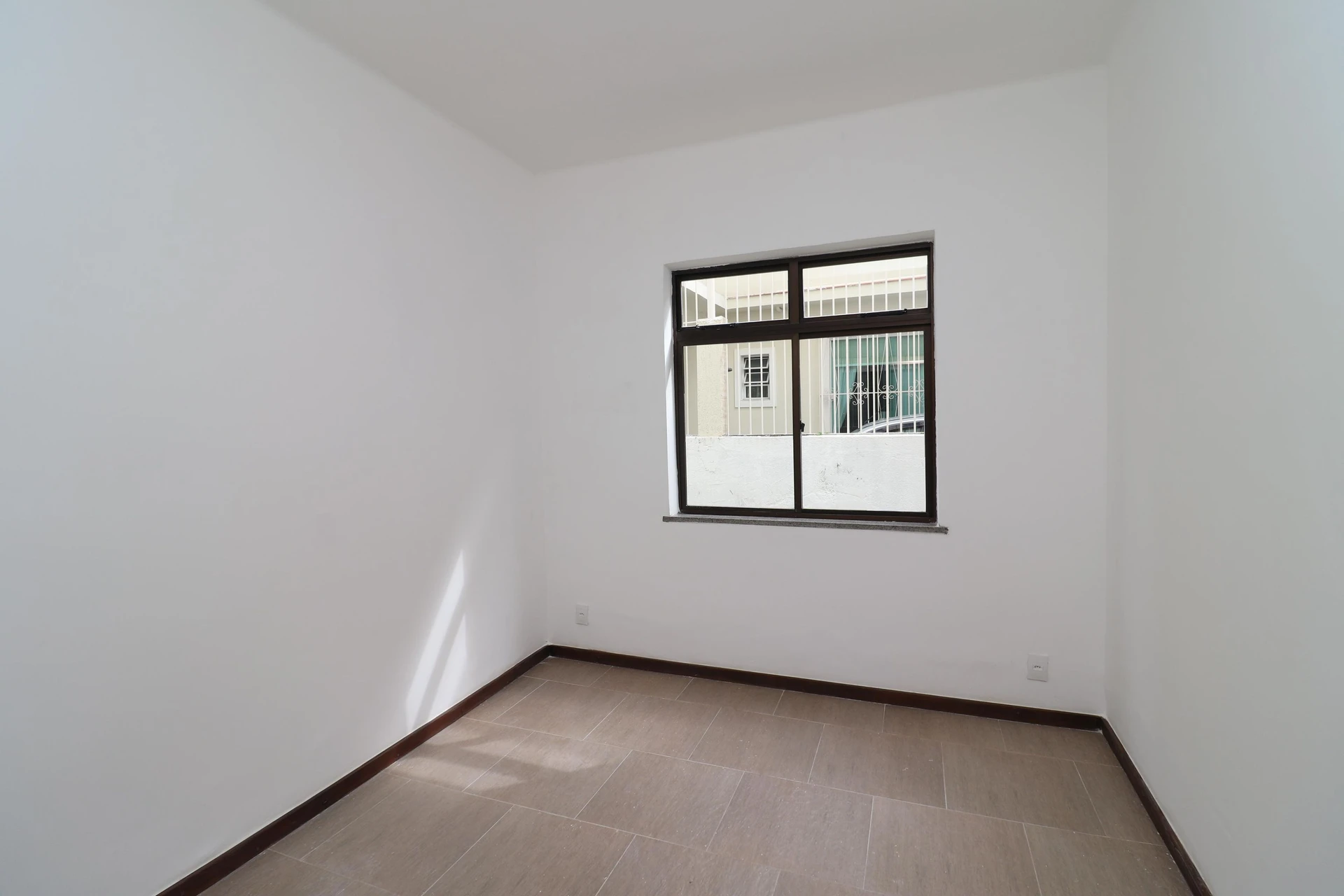 3-bedroom apartment, 1 with its own bathroom, 120 m² — photo 18