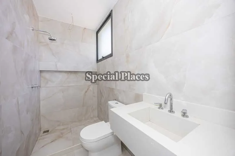 Casa com 5 quartos e 5 banheiros, com cozinha integrada — photo 15