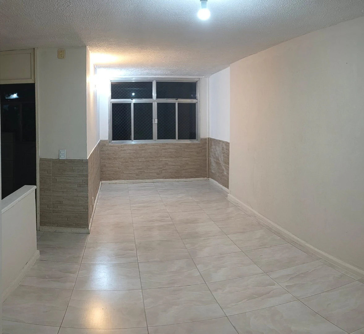 Apartamento com 2 quartos e cozinha fechada — photo 4