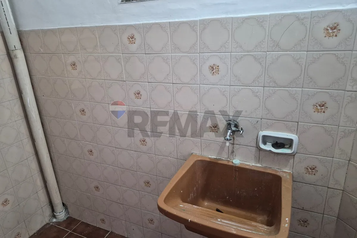 Unfurnished 3-bedroom apartment with 68 m² — photo 32