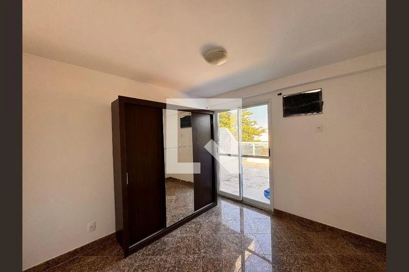 4 quartos e banheira: apartamento de 233 m² — photo 49