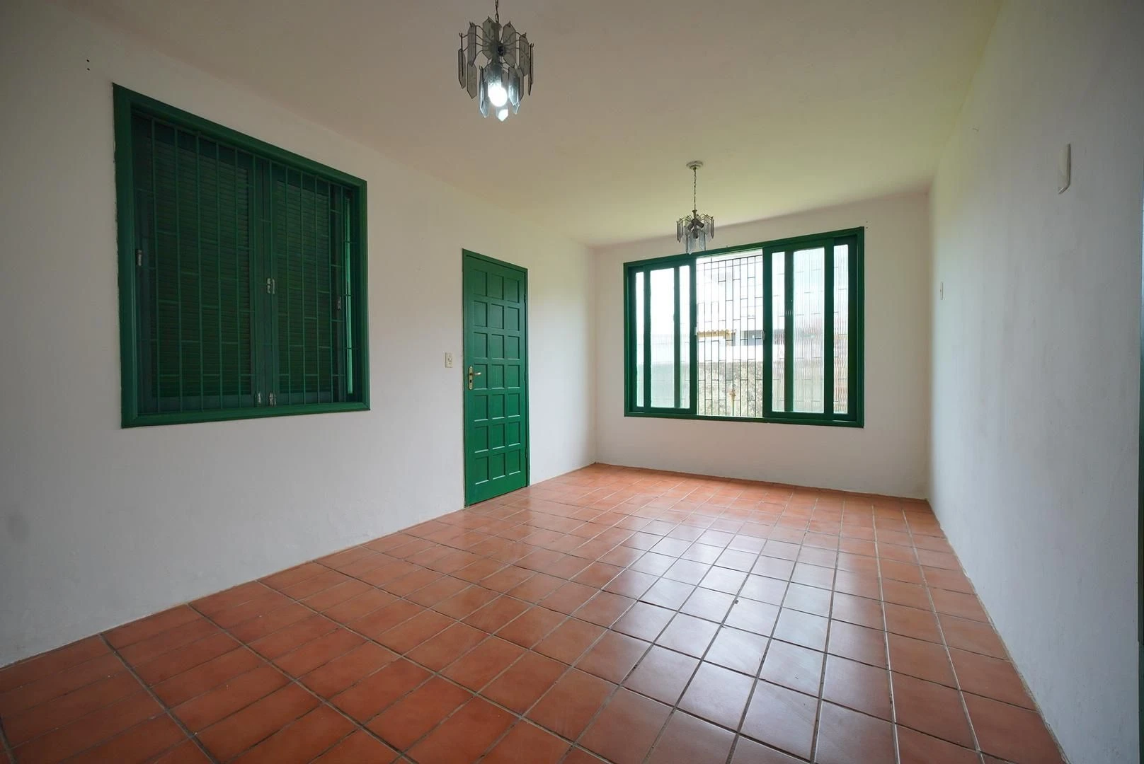 175 m² house with a mountain view and a grill on the balcony — photo 11