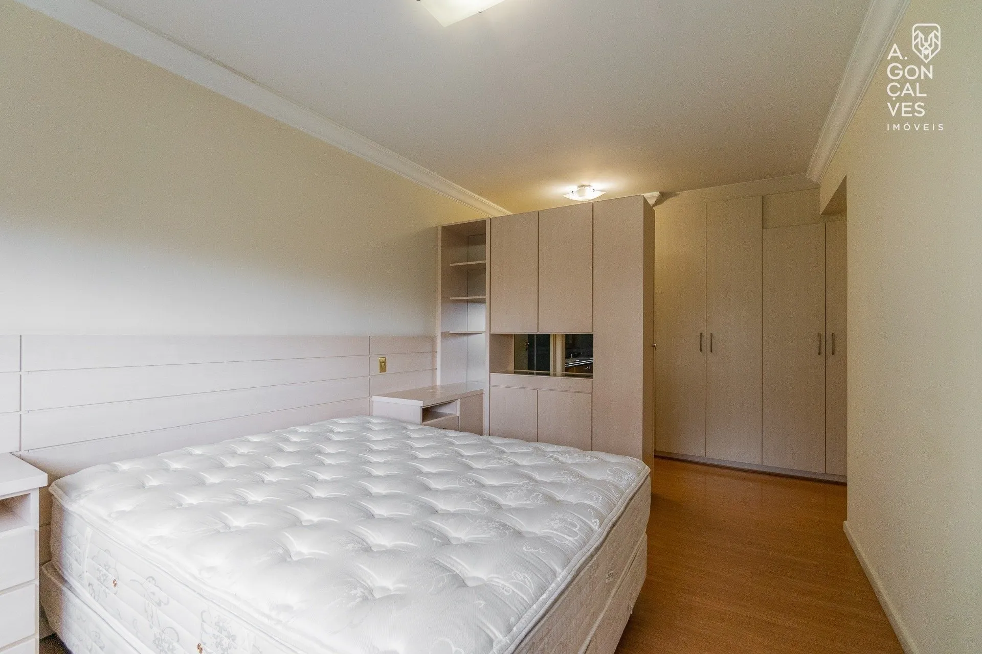 Apartamento amueblado de 175 m² con 3 dormitorios y 1 suite — photo 24