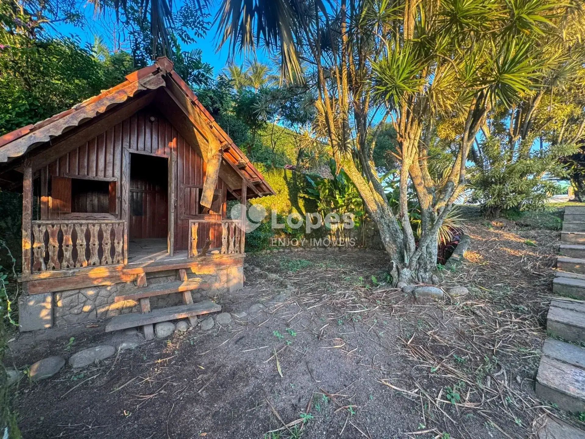 House, 942 m², with a water view — photo 18
