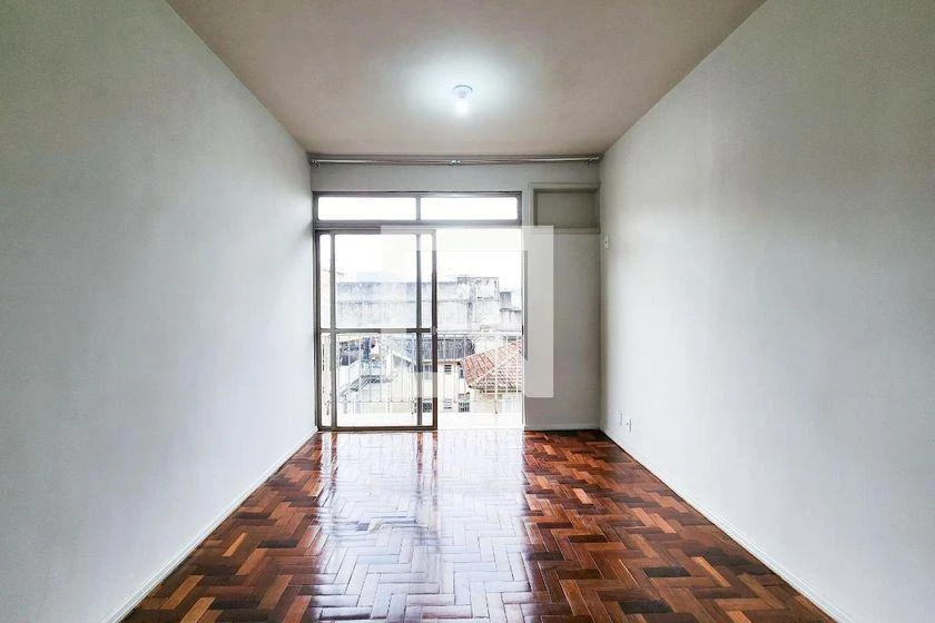 2-bedroom apartment in a building with a pool — photo 29